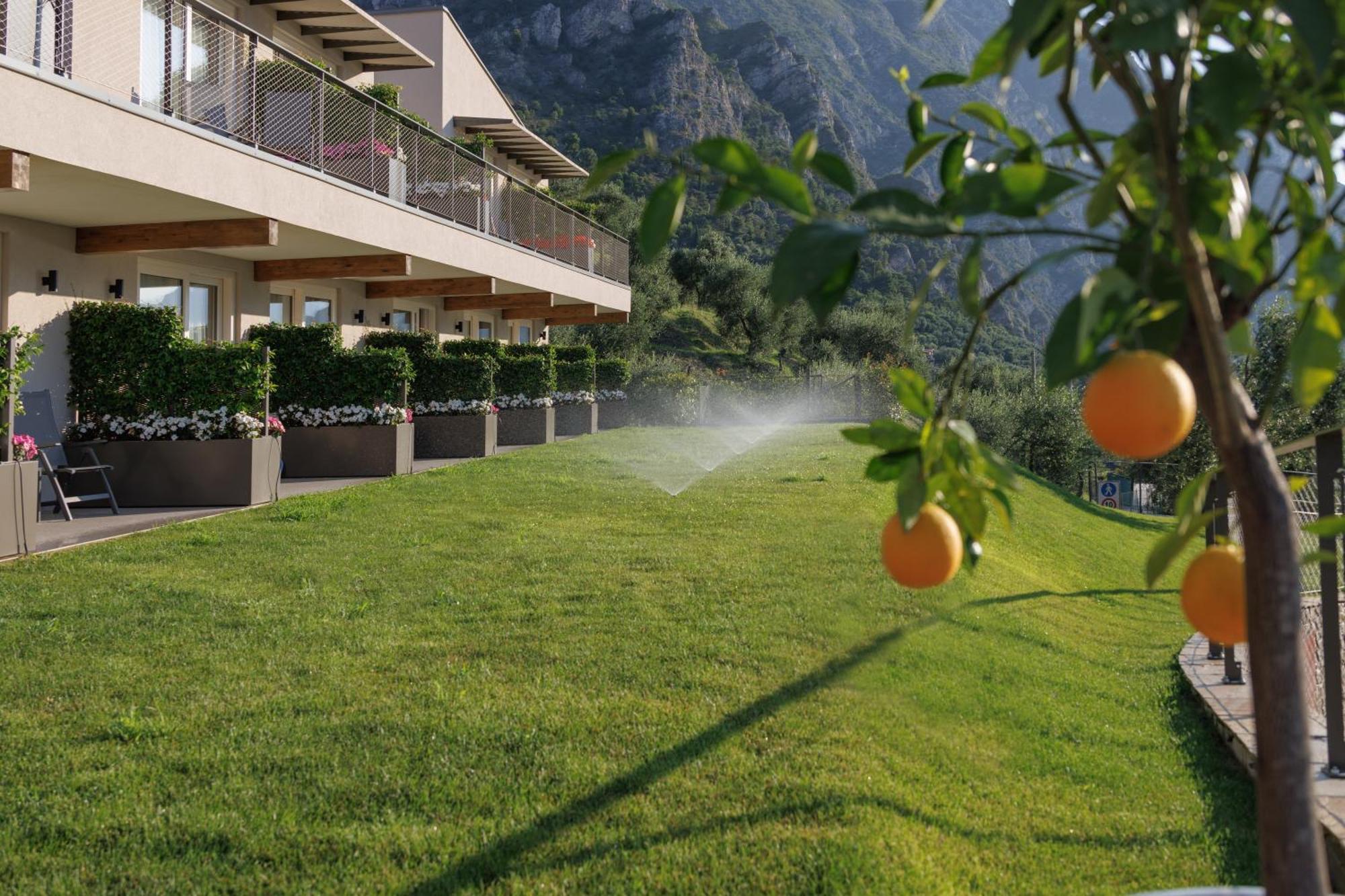 Llac Living Nature Hotel Limone sul Garda Luaran gambar
