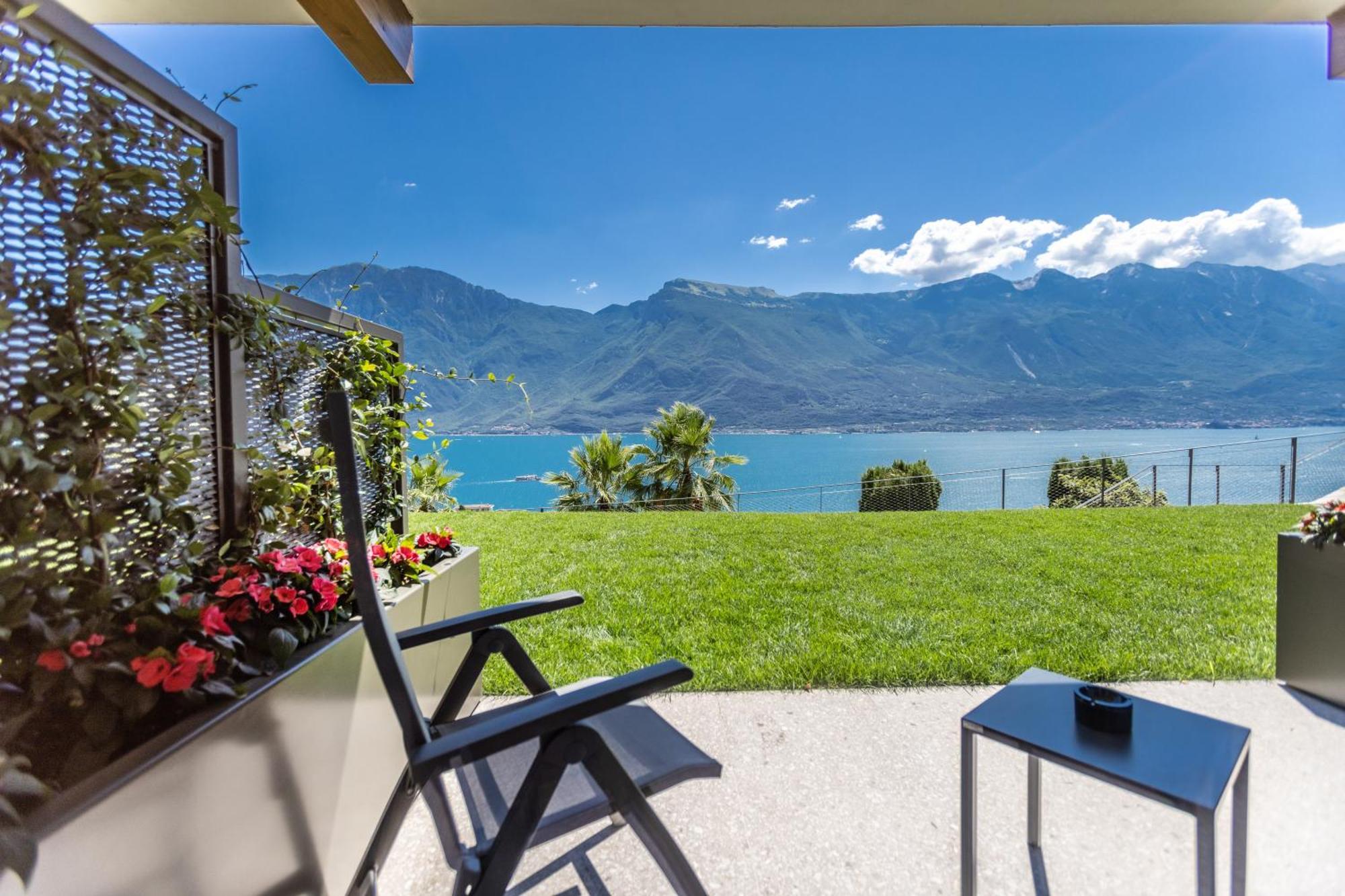 Llac Living Nature Hotel Limone sul Garda Luaran gambar